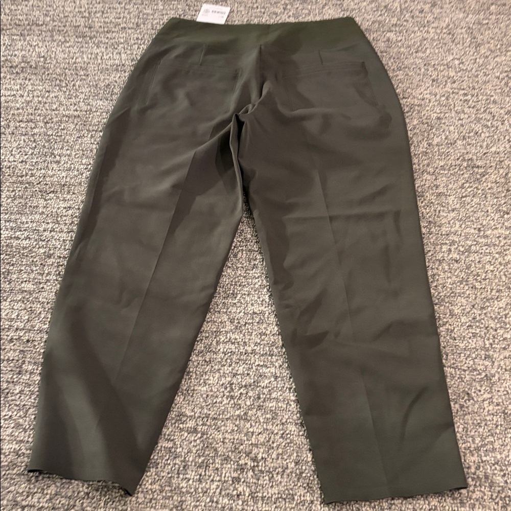 NWT Athleta Petite Olive Green Endless Pant Sz 8P - Picture 8 of 11